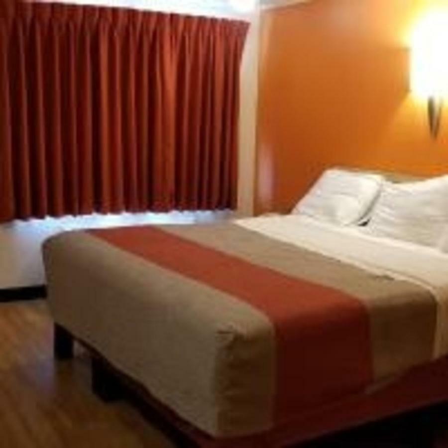 Fairbridge Inn Express London Esterno foto
